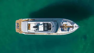 Thumbnail von Riviera 6800 Sport Yacht