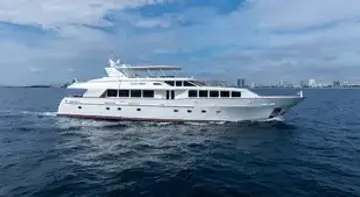 Trinity Yachts Raised Pilothouse