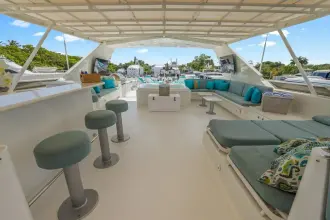 Thumbnail von Trinity Yachts Raised Pilothouse