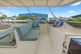 Thumbnail von Trinity Yachts Raised Pilothouse