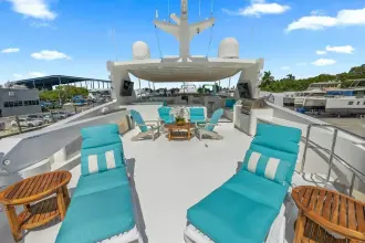 Thumbnail von Trinity Yachts Raised Pilothouse