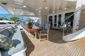 Thumbnail von Trinity Yachts Raised Pilothouse