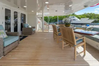 Thumbnail von Trinity Yachts Raised Pilothouse