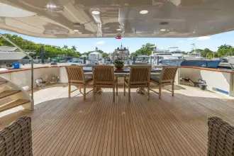 Thumbnail von Trinity Yachts Raised Pilothouse