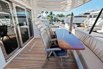 Thumbnail von Hatteras 64 Motor Yacht