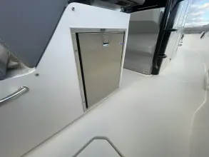 Thumbnail von Boston Whaler 300 Outrage
