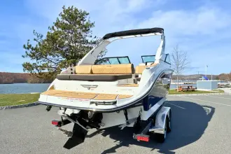Thumbnail von Sea Ray SDX 230