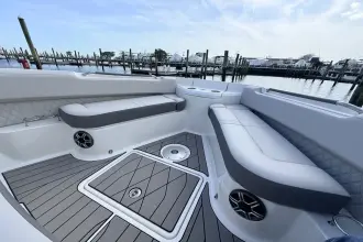 Thumbnail von Sea Ray SLX 400 Outboard