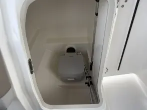 Thumbnail von Boston Whaler 210 Vantage