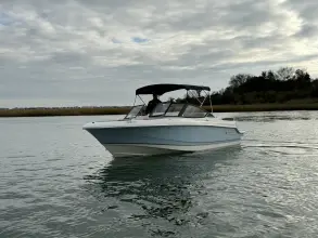 Thumbnail von Boston Whaler 210 Vantage