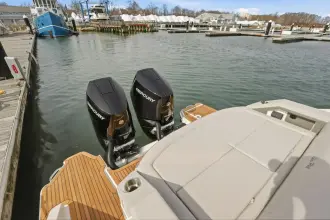 Thumbnail von Sea Ray SLX 310 Outboard