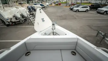 Thumbnail von Cruisers Yachts 38 VTR