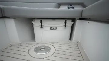 Thumbnail von Cruisers Yachts 38 VTR
