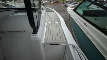 Thumbnail von Cruisers Yachts 38 VTR