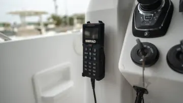 Thumbnail von Cruisers Yachts 38 VTR