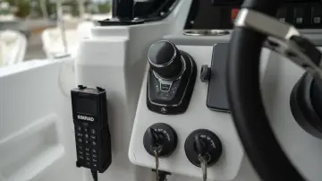 Thumbnail von Cruisers Yachts 38 VTR