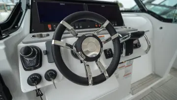 Thumbnail von Cruisers Yachts 38 VTR