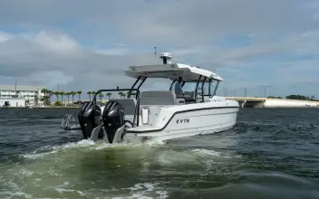 Thumbnail von Cruisers Yachts 38 VTR