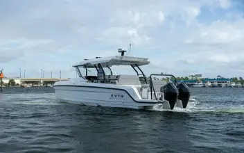 Thumbnail von Cruisers Yachts 38 VTR