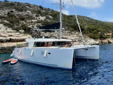 Lagoon 450 F