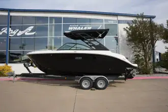 Sea Ray SDX 230