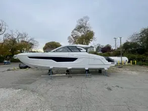 Cruisers Yachts 50 GLS OB