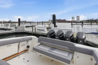 Thumbnail von Boston Whaler 380 Outrage