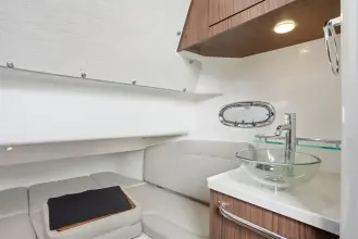 Thumbnail von Boston Whaler 380 Outrage