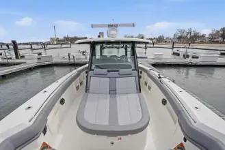 Thumbnail von Boston Whaler 380 Outrage