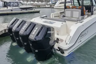 Thumbnail von Boston Whaler 380 Outrage