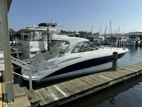 Cruisers Yachts 390 Coupe Bail Out