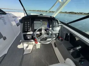 Thumbnail von Robalo R317