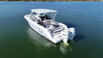 Thumbnail von Robalo R317