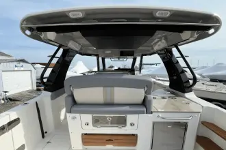 Thumbnail von Boston Whaler 350 Realm