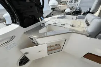 Thumbnail von Boston Whaler 350 Realm