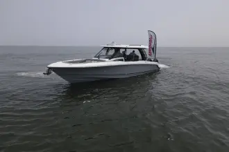 Thumbnail von Boston Whaler 350 Realm