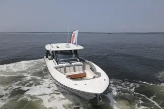 Thumbnail von Boston Whaler 350 Realm