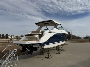 Thumbnail von Sea Ray Sundancer 320