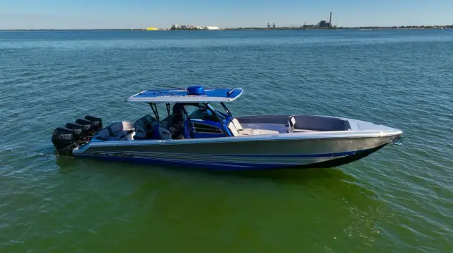 Nor Tech 390 Sport Center Console