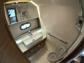 Thumbnail von Tiara Yachts 43LS