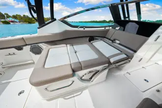 Thumbnail von Boston Whaler 240 Vantage