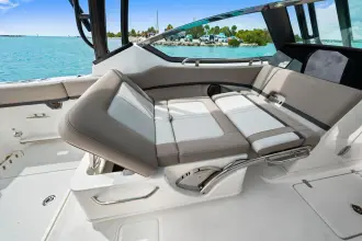 Thumbnail von Boston Whaler 240 Vantage