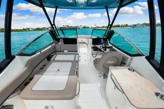 Thumbnail von Boston Whaler 240 Vantage