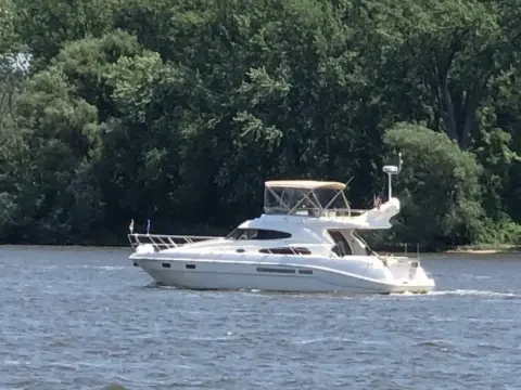 Sealine T47 Ebbtide