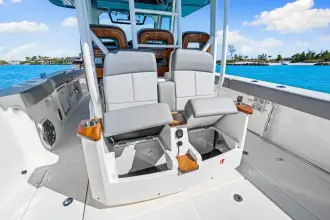 Thumbnail von Boston Whaler 360 Outrage