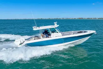 Thumbnail von Boston Whaler 360 Outrage