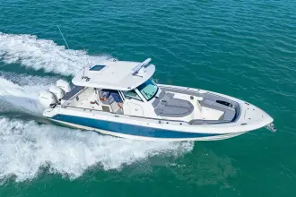 Thumbnail von Boston Whaler 360 Outrage