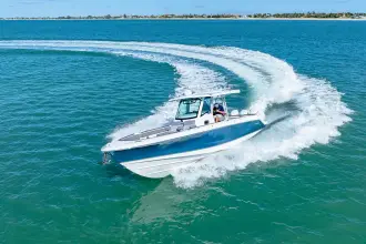 Thumbnail von Boston Whaler 360 Outrage