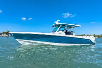 Thumbnail von Boston Whaler 360 Outrage