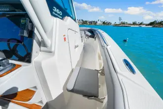 Thumbnail von Boston Whaler 360 Outrage